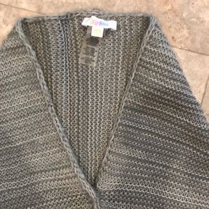 LuLaRoe Poncho. O/S. Gray with a little white